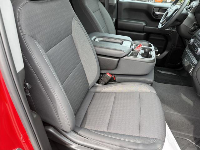 2022 Chevrolet Silverado 1500 4WD Crew Cab Short Bed Custom