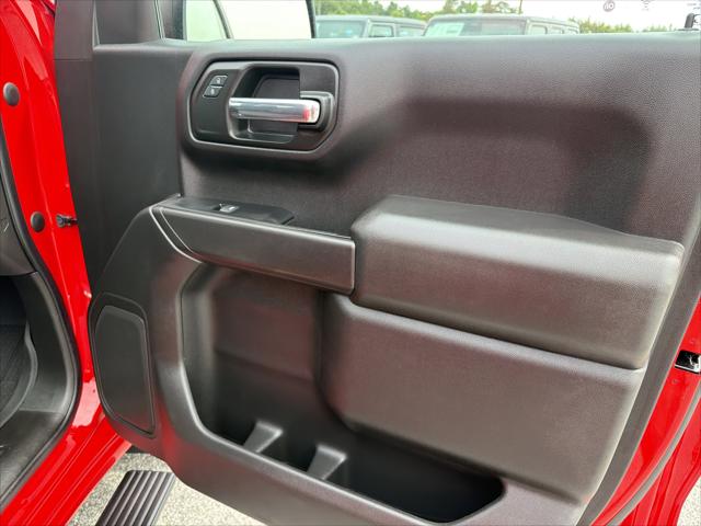 2022 Chevrolet Silverado 1500 4WD Crew Cab Short Bed Custom