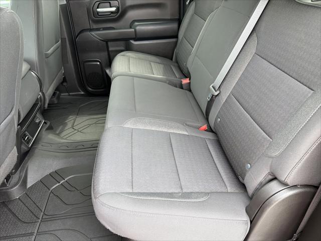 2022 Chevrolet Silverado 1500 4WD Crew Cab Short Bed Custom