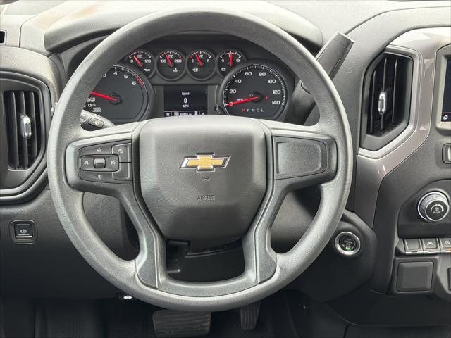 2022 Chevrolet Silverado 1500 4WD Crew Cab Short Bed Custom
