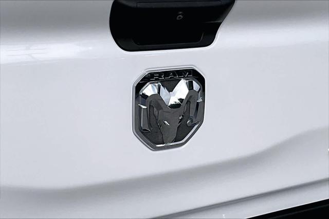 2023 Ram 1500 Big Horn Crew Cab 4x4 5'7" Box