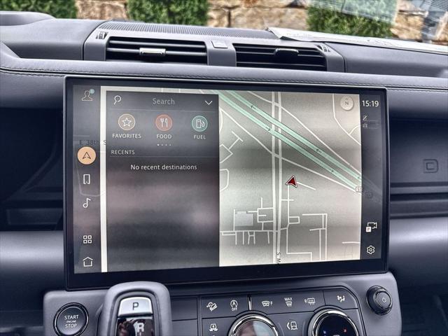 2026 Land Rover Defender P635 OCTA Black