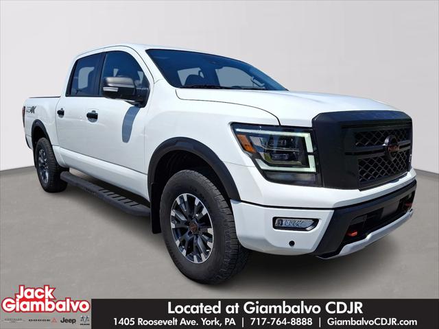 2024 Nissan TITAN Crew Cab PRO-4X 4x4 2024 Nissan TITAN Crew Cab PRO-4X 4x4