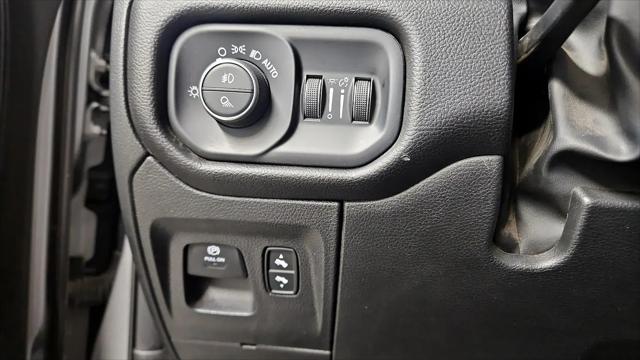 2025 Ram 1500 Laramie Crew Cab 4x4 5'7" Box