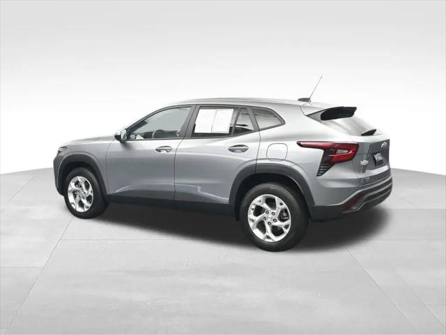 2025 Chevrolet Trax FWD LS
