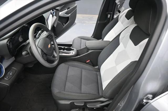 2025 Chevrolet Trax FWD LS