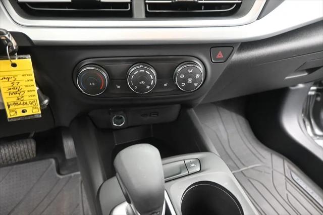 2025 Chevrolet Trax FWD LS