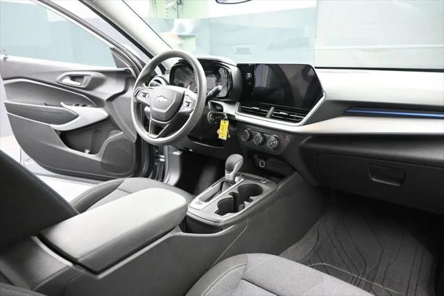 2025 Chevrolet Trax FWD LS