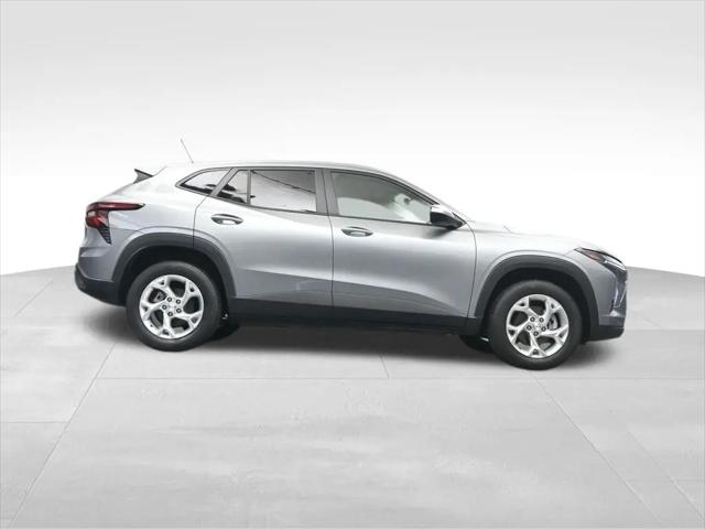 2025 Chevrolet Trax FWD LS