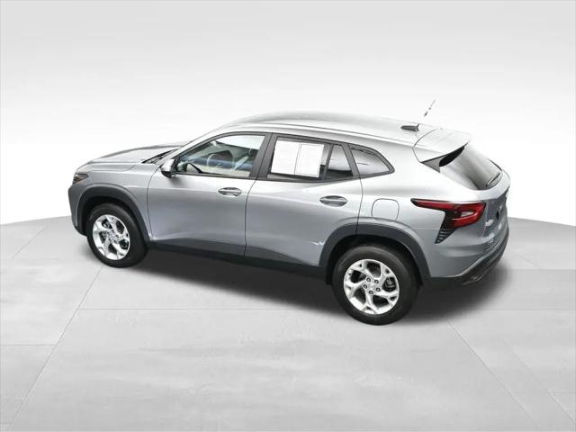 2025 Chevrolet Trax FWD LS
