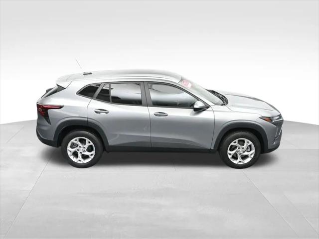 2025 Chevrolet Trax FWD LS