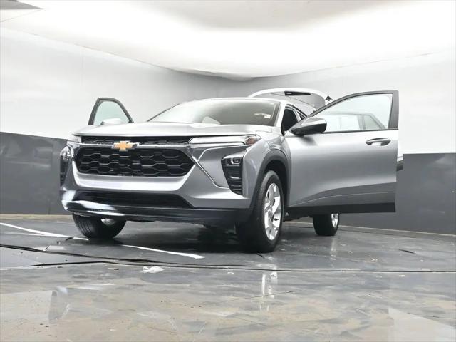 2025 Chevrolet Trax FWD LS