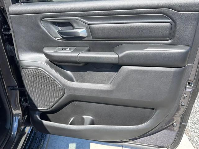 2026 Ram 1500 Express Crew Cab 4x4 57 Box
