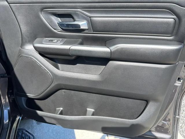 2026 Ram 1500 Express Crew Cab 4x4 57 Box