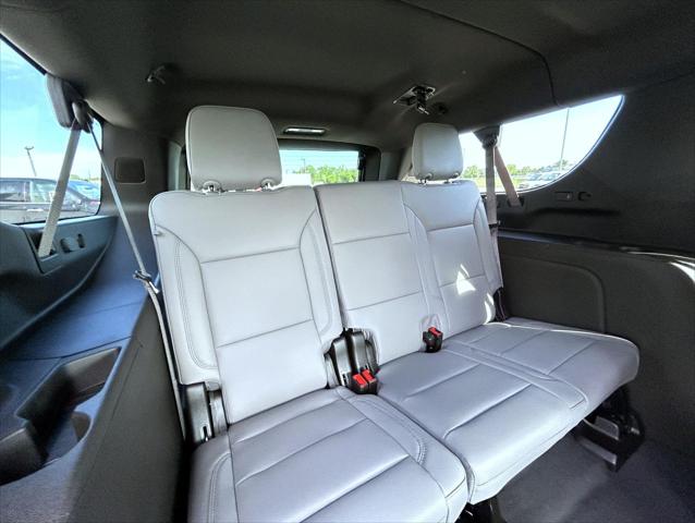 2026 Chevrolet Suburban LT, 4WD