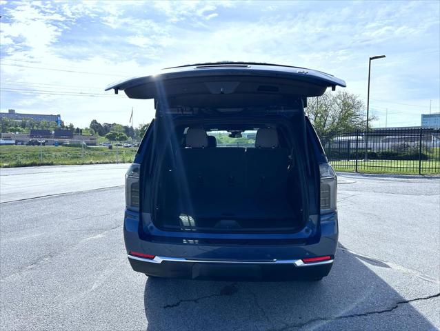 2026 Chevrolet Suburban LT, 4WD