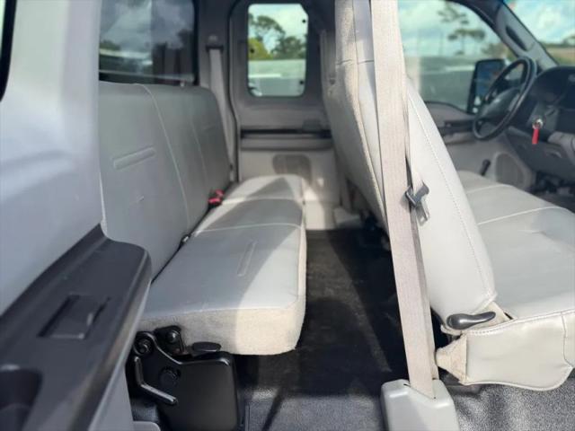 2006 Ford F-350 XL