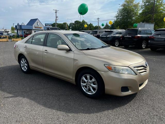 2011 Toyota Camry LE V6 for sale in Eugene, OR
