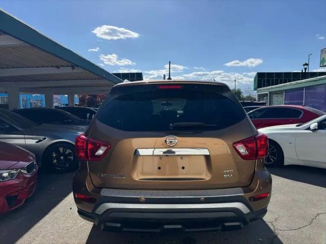 2017 Nissan Pathfinder SV