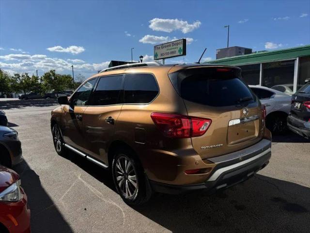 2017 Nissan Pathfinder SV