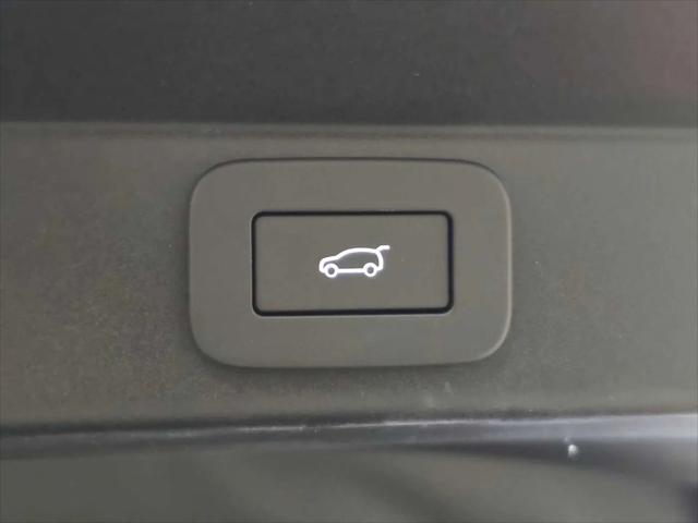 2026 Land Rover Range Rover Sport P360 SE