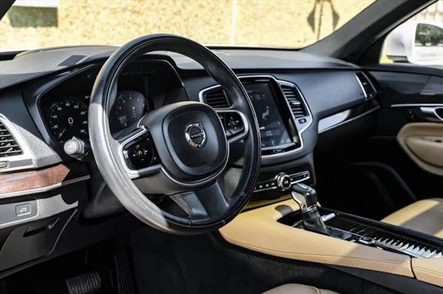 2019 Volvo XC90 T6 Momentum