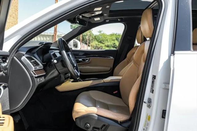 2019 Volvo XC90 T6 Momentum