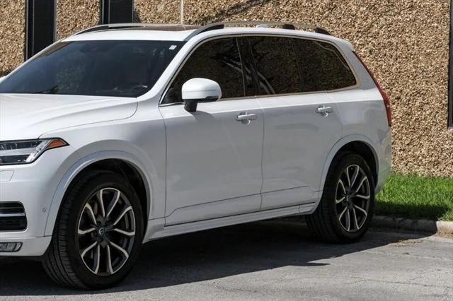 2019 Volvo XC90 T6 Momentum
