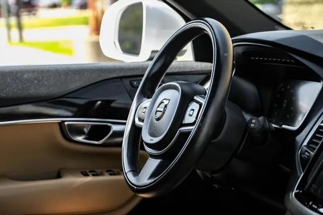 2019 Volvo XC90 T6 Momentum