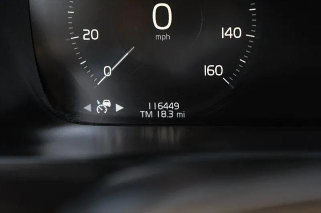 2019 Volvo XC90 T6 Momentum