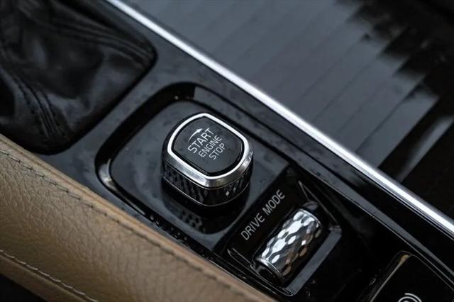 2019 Volvo XC90 T6 Momentum