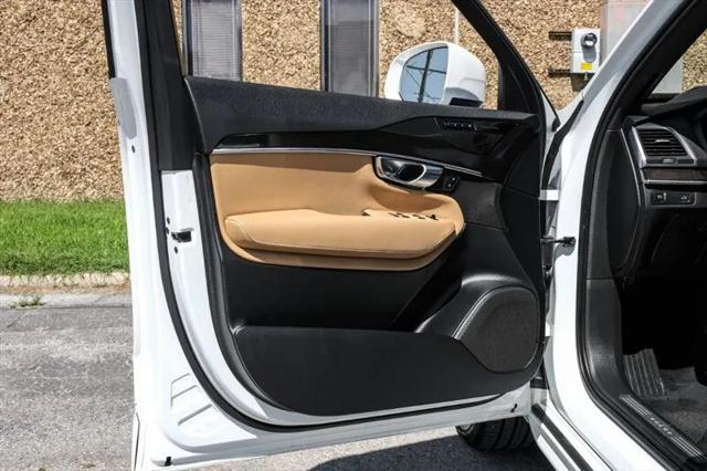 2019 Volvo XC90 T6 Momentum