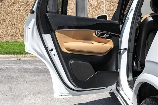 2019 Volvo XC90 T6 Momentum
