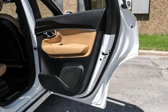 2019 Volvo XC90 T6 Momentum