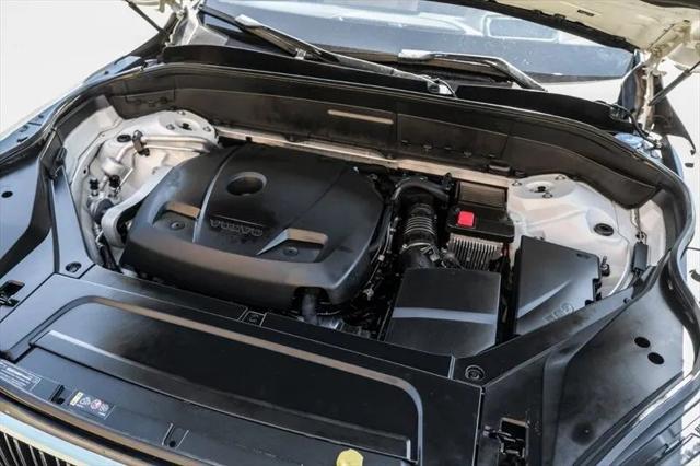 2019 Volvo XC90 T6 Momentum