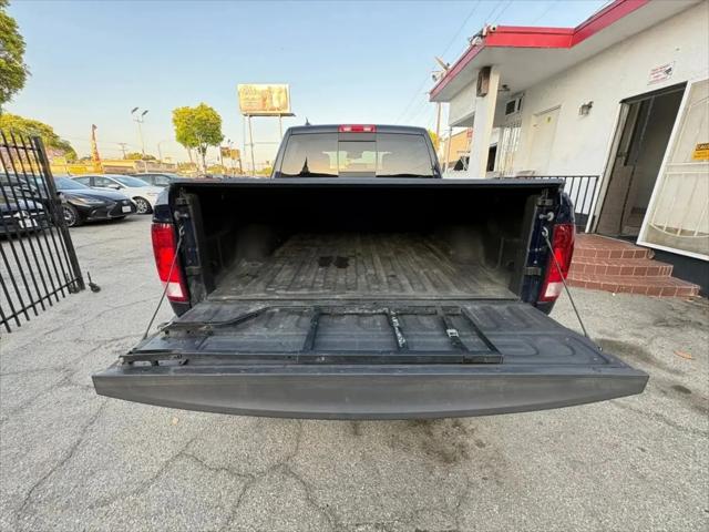 2018 Ram 1500 Big Horn Crew Cab 4x4 5'7" Box