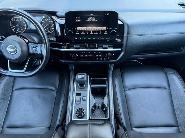 2023 Nissan Pathfinder SL 4WD