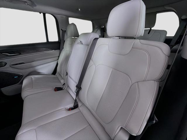 2022 Jeep Grand Cherokee L Overland 4x4