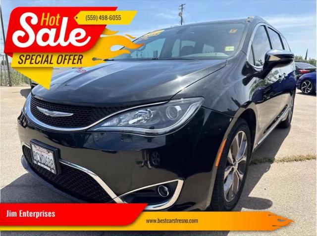 2017 Chrysler Pacifica Limited for sale in Fresno, CA