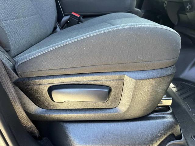 2022 Ram 1500 Classic Tradesman Crew Cab 4x4 5'7" Box