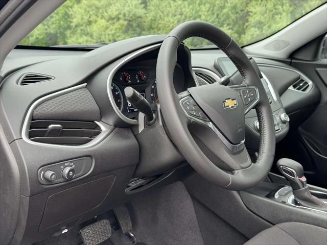 2022 Chevrolet Malibu FWD RS