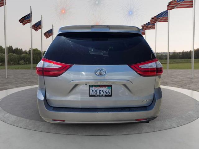 2016 Toyota Sienna XLE 8 Passenger