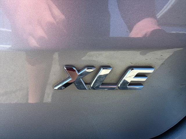 2016 Toyota Sienna XLE 8 Passenger