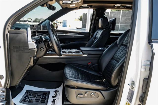 2025 Cadillac Escalade Sport Platinum