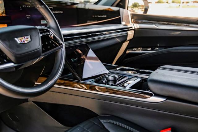 2025 Cadillac Escalade Sport Platinum