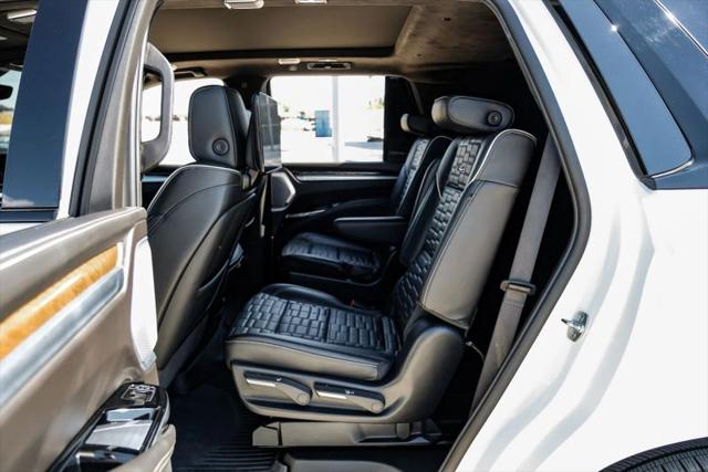 2025 Cadillac Escalade Sport Platinum