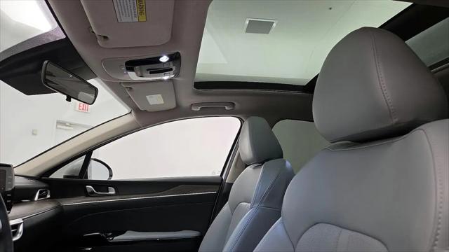 2024 Kia K5 EX
