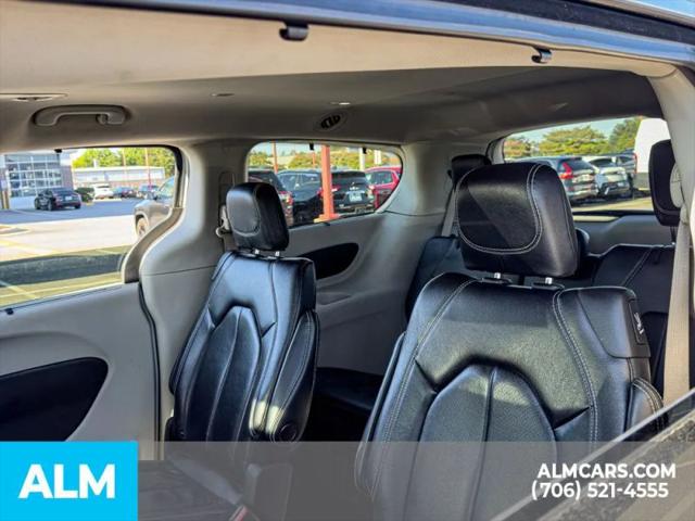 2022 Chrysler Pacifica Touring L