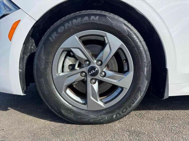 2022 Kia K5 LXS