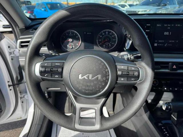 2022 Kia K5 LXS